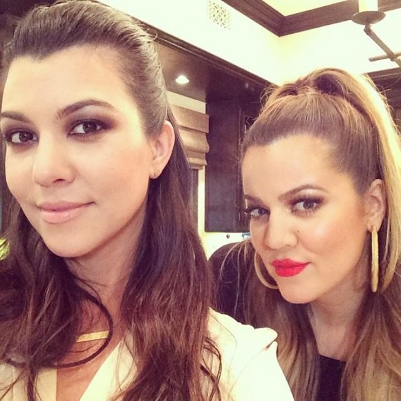 Kourtney e a irmã Khloe